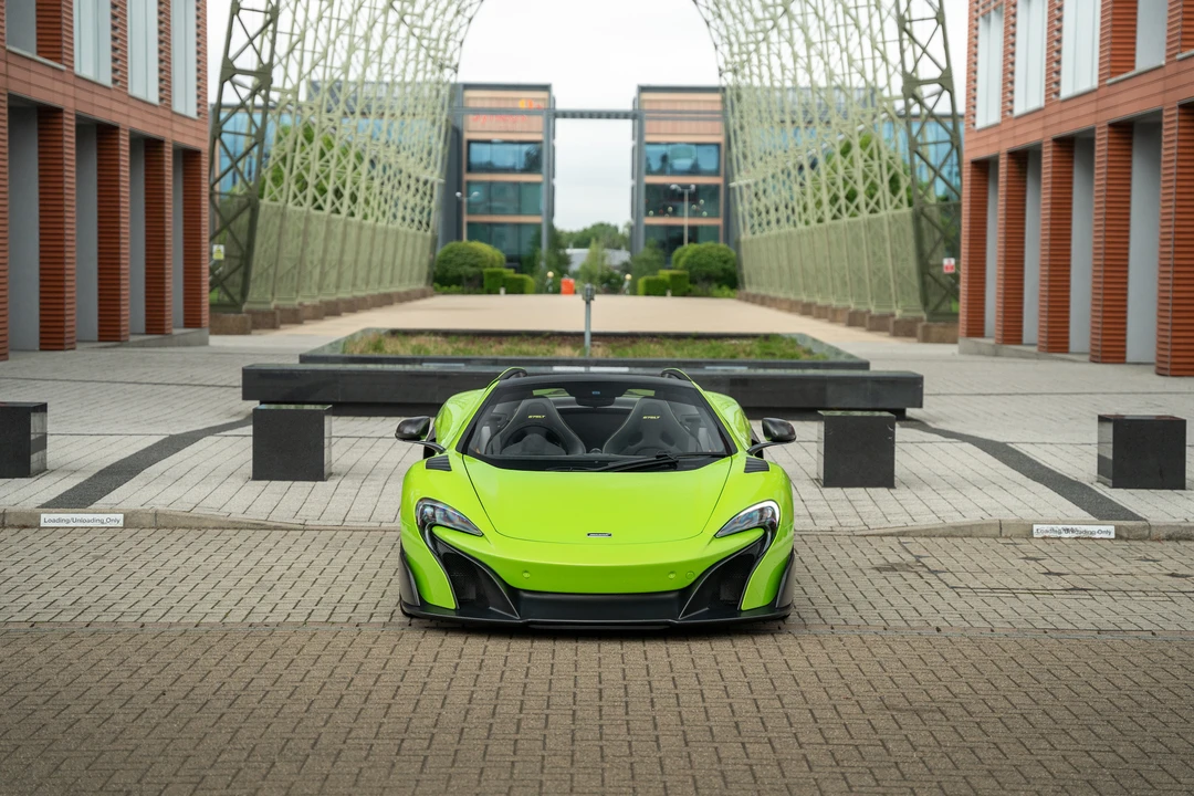2016 McLaren 675LT Spider - Image 24 of 31