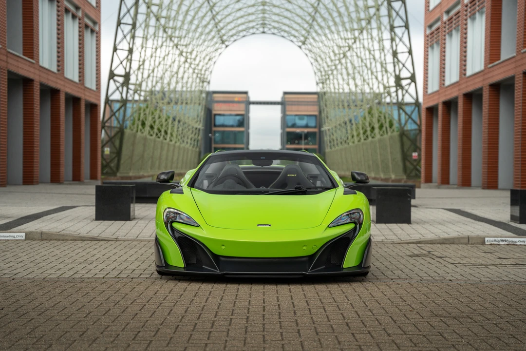 2016 McLaren 675LT Spider - Image 25 of 31