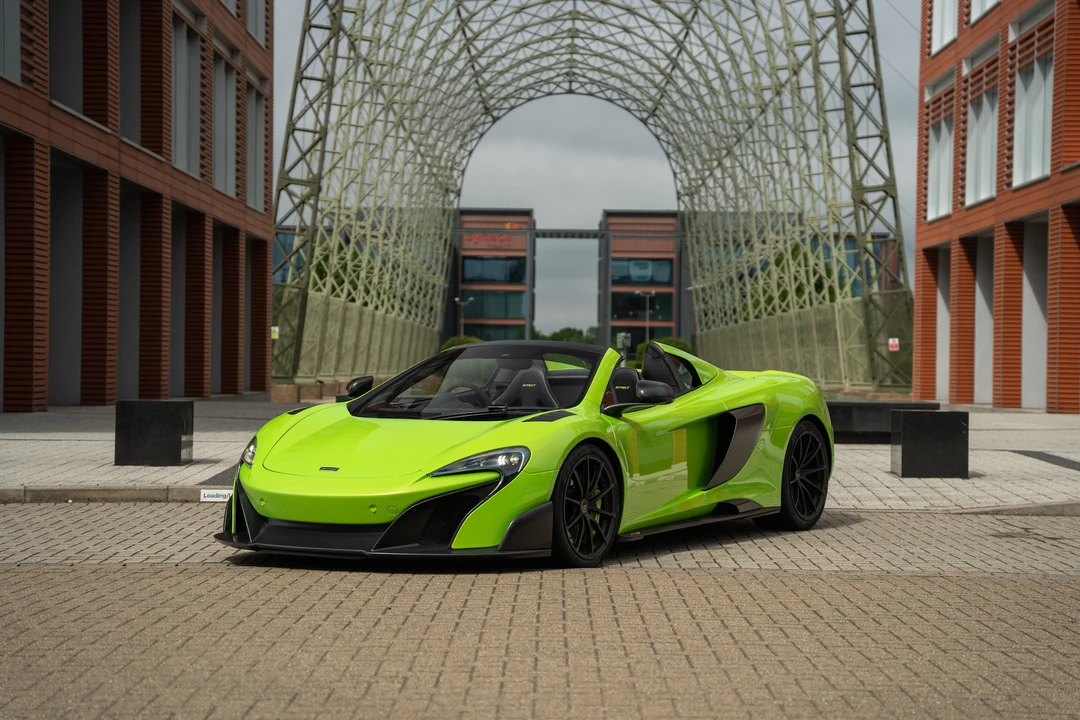 2016 McLaren 675LT Spider - Image 28 of 31