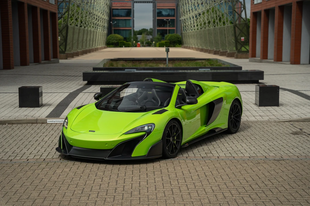 2016 McLaren 675LT Spider - Image 29 of 31