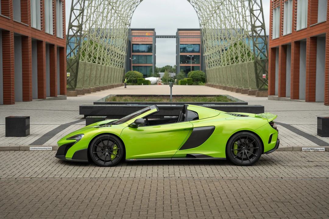 2016 McLaren 675LT Spider - Image 31 of 31