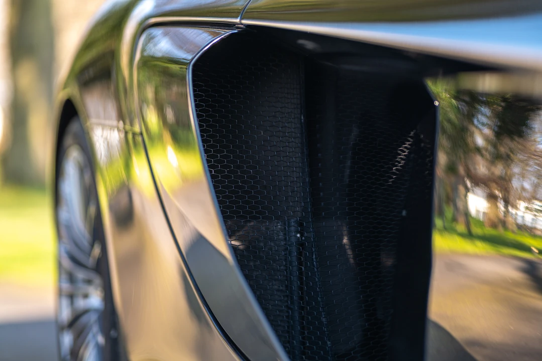 2016 McLaren 675LT Spider - Image 20 of 31
