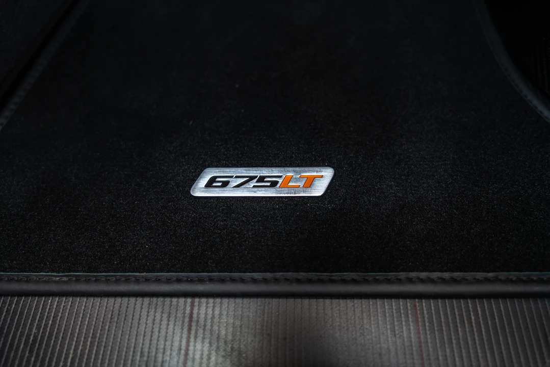 2016 McLaren 675LT Spider - Image 29 of 31