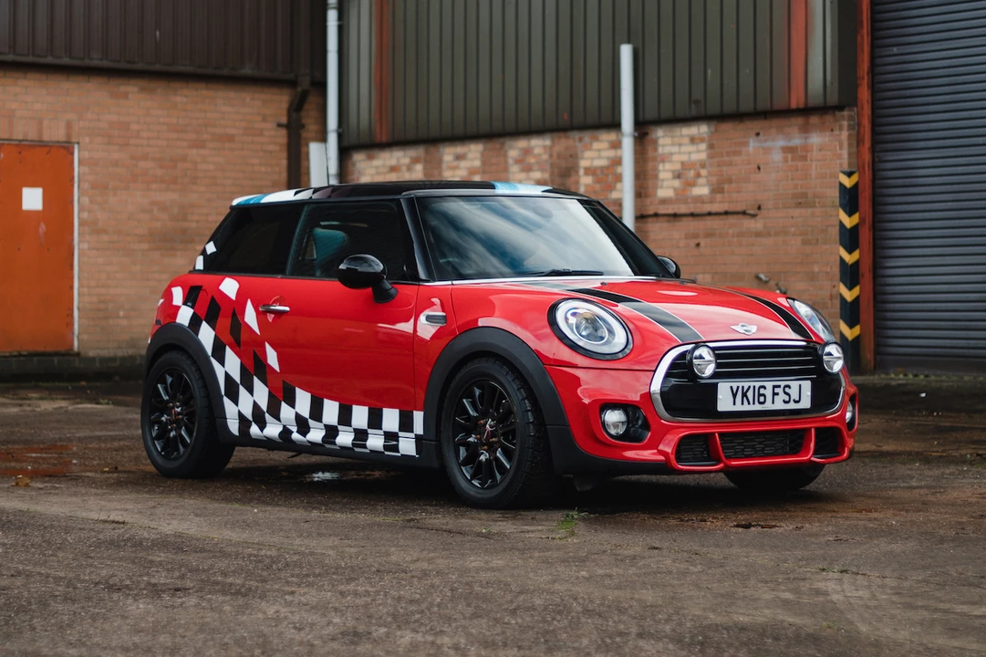 2016 Mini Mini 3rd Gen - Image 2 of 31