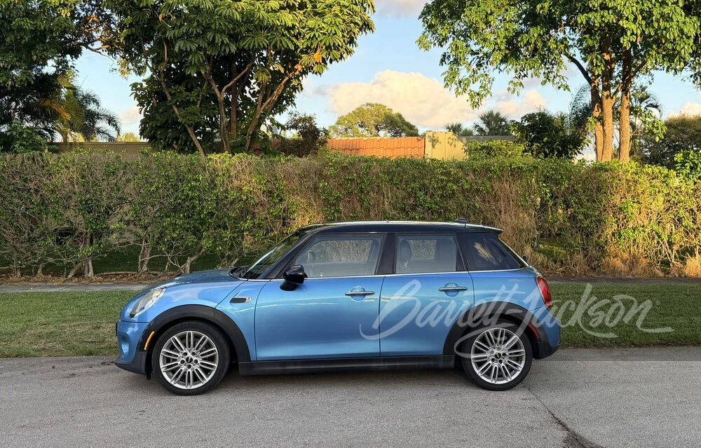 2016 Mini Mini 3rd Gen - Image 7 of 10
