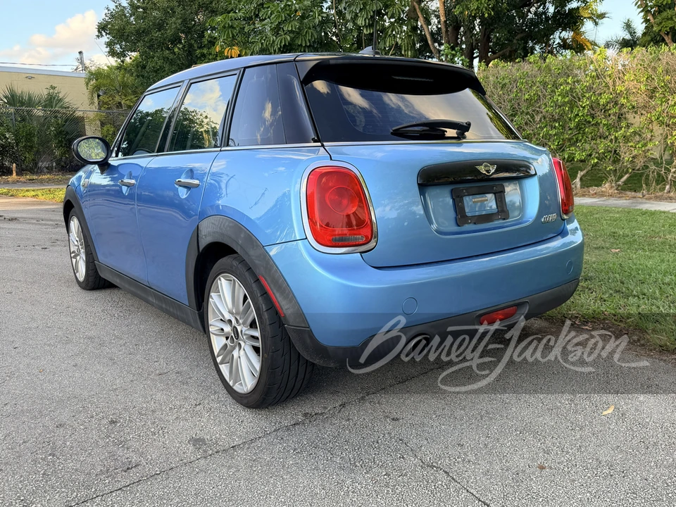 2016 Mini Mini 3rd Gen - Image 2 of 10