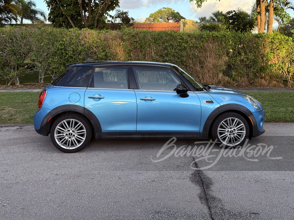 2016 Mini Mini 3rd Gen - Image 3 of 10