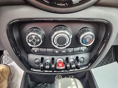 2016 Mini Clubman 2nd Gen - Image 15 of 18