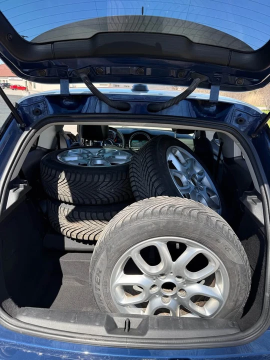 2016 Mini Mini 3rd Gen - Image 8 of 12