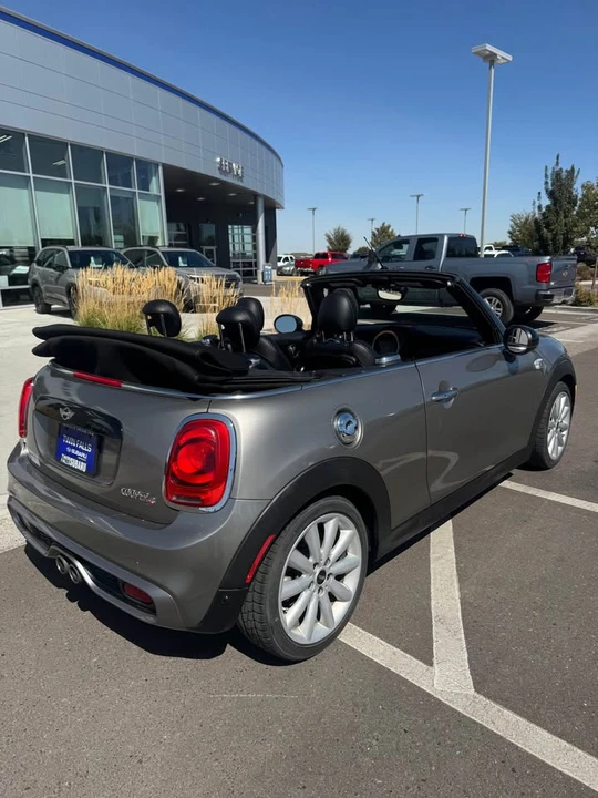 2016 Mini Mini 3rd Gen - Image 3 of 9