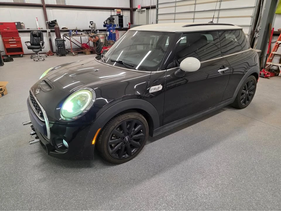 2016 Mini Mini 3rd Gen - Image 2 of 9