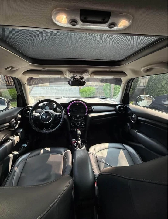 2016 Mini Mini 3rd Gen - Image 2 of 4