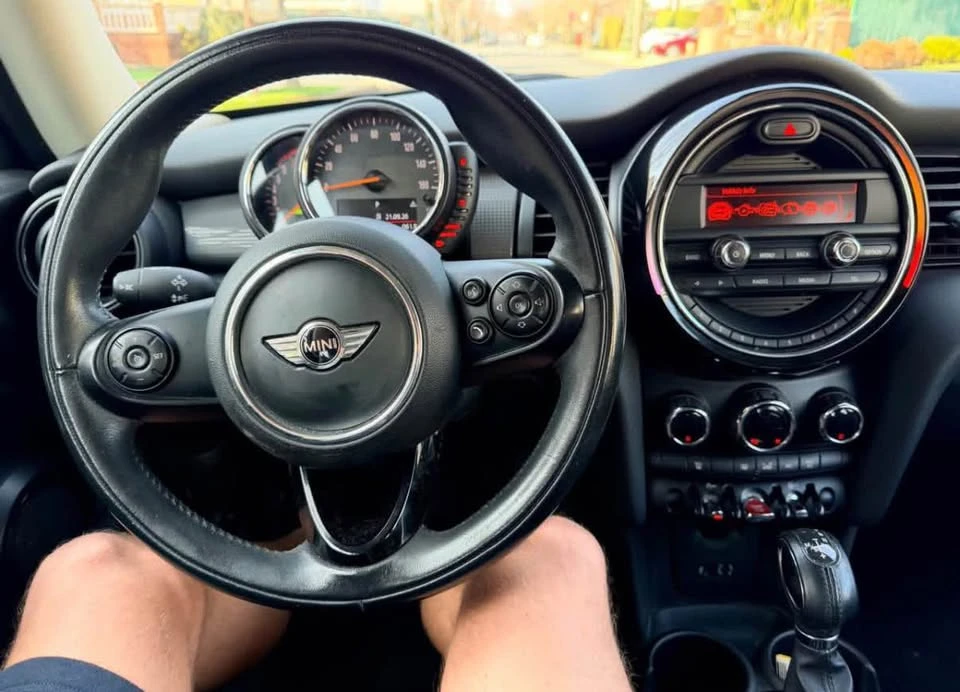 2016 Mini Mini 3rd Gen - Image 9 of 19