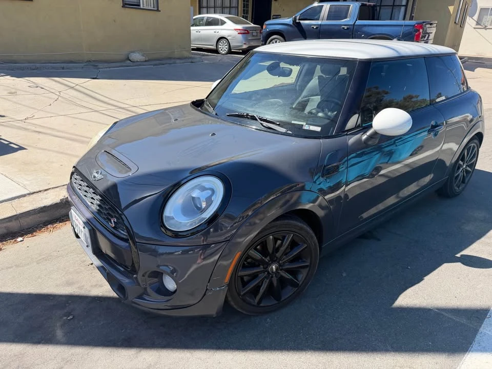 2016 Mini Mini 3rd Gen - Image 2 of 4