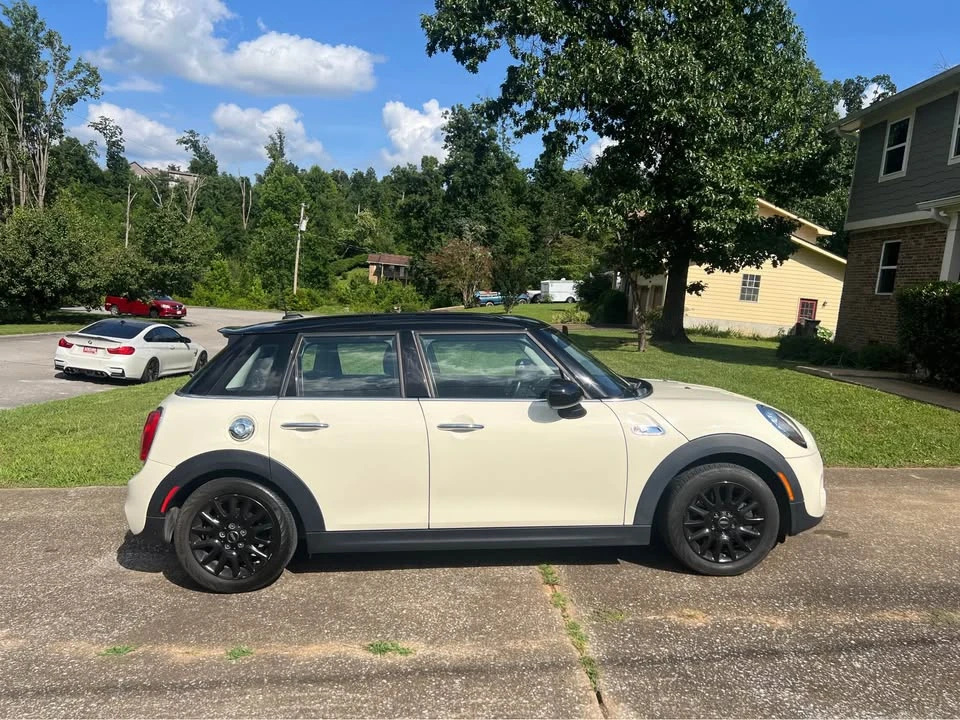 2016 Mini Mini 3rd Gen - Image 3 of 9