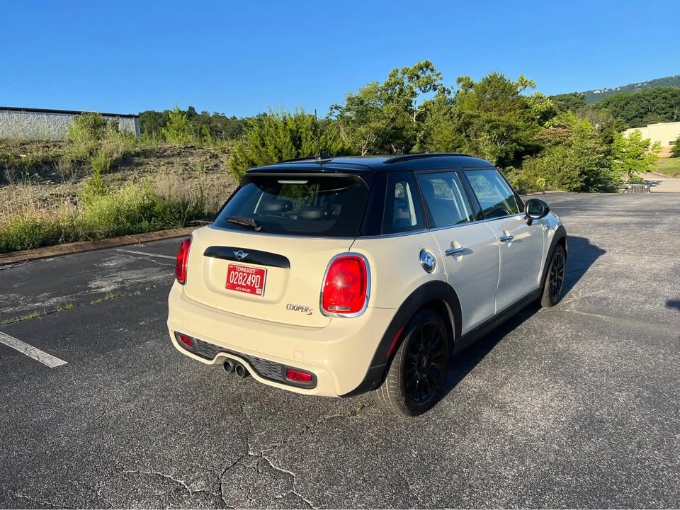 2016 Mini Mini 3rd Gen - Image 2 of 10