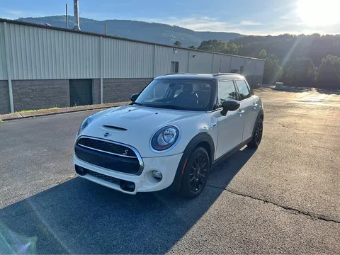 2016 MINI Cooper S Hatchback 4D