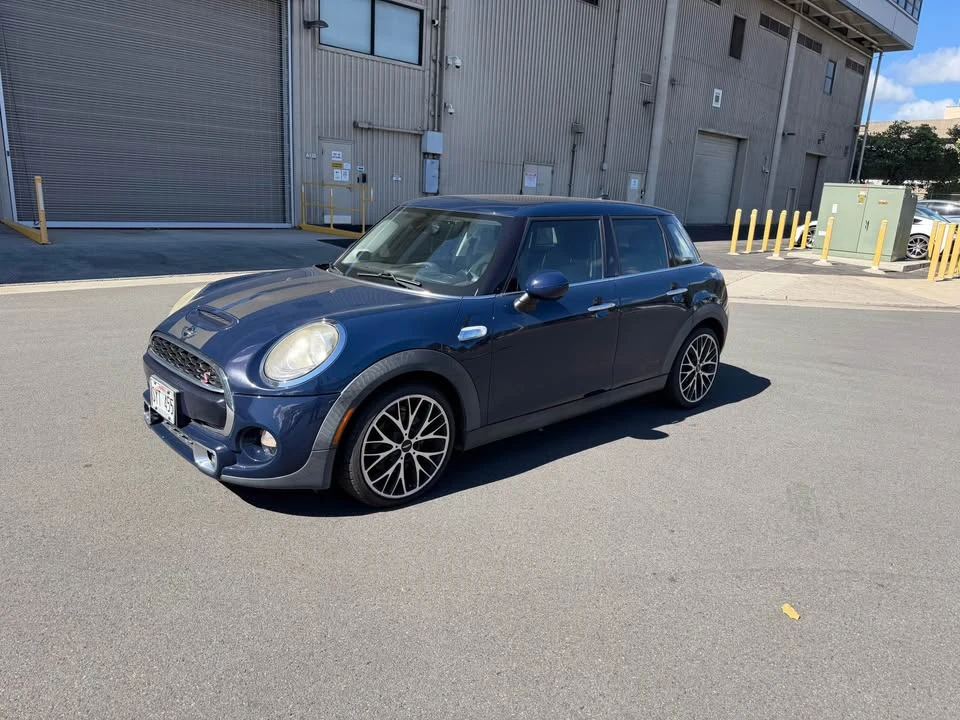 2016 Mini Mini 3rd Gen - Image 2 of 8