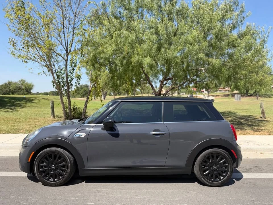 2016 Mini Mini Cooper S 3rd Gen - Image 2 of 12