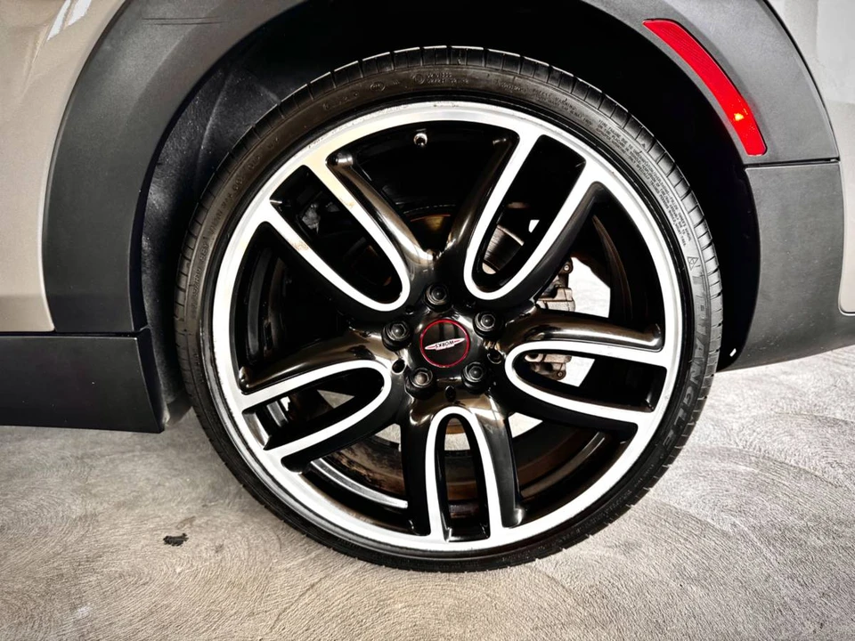 2016 Mini Clubman 2nd Gen - Image 21 of 24