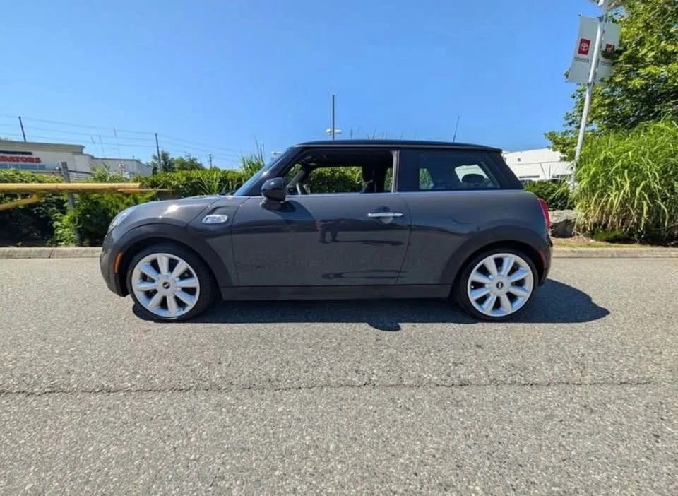 2016 Mini Mini Cooper S 3rd Gen - Image 2 of 10