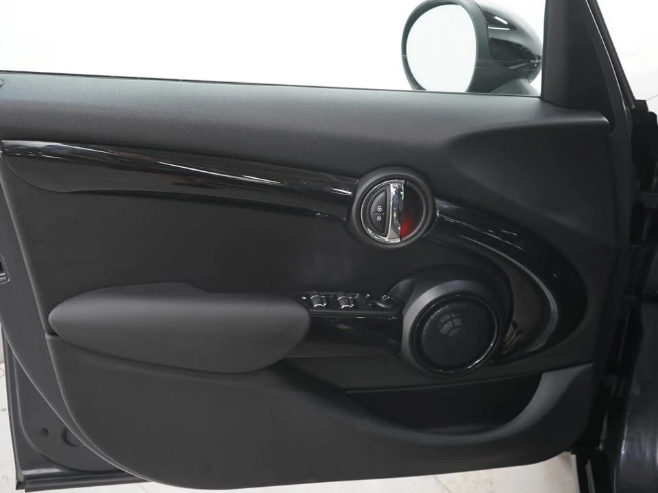 2016 Mini Mini Cooper S 3rd Gen - Image 19 of 19