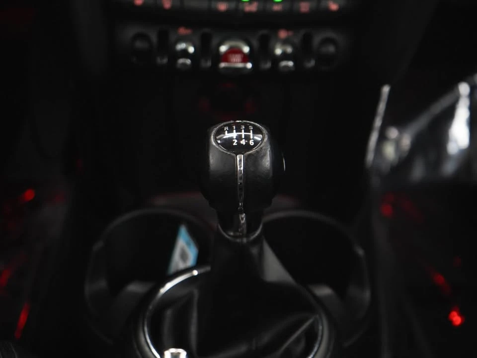 2016 Mini Mini Cooper S 3rd Gen - Image 18 of 19