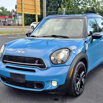 2016 MINI Countryman Classic Cooper Hatchback 4D