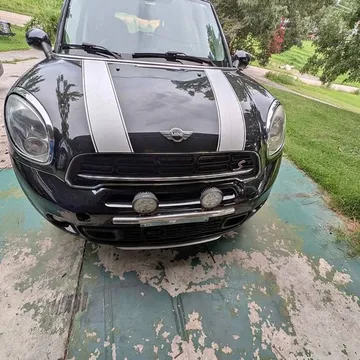 2016 MINI Countryman Classic Cooper S ALL4 Hatchback 4D