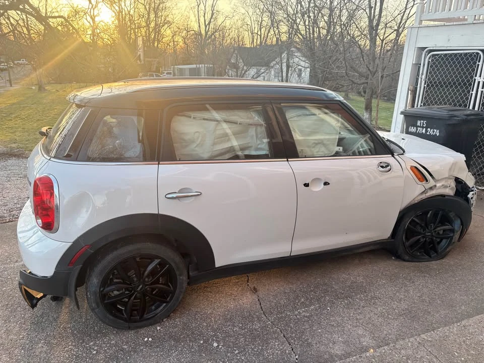 2016 Mini Countryman 1st Gen - Image 2 of 18