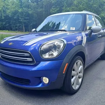 2016 MINI Countryman · Cooper Hatchback 4D