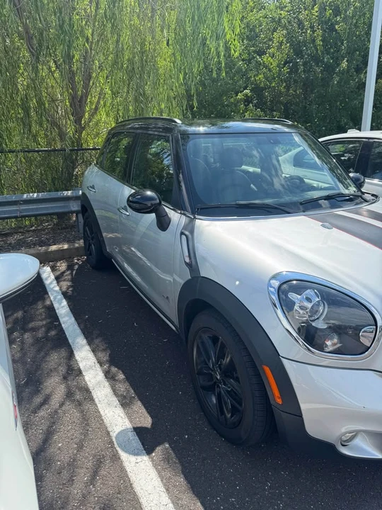 2016 Mini Countryman 1st Gen - Image 3 of 7