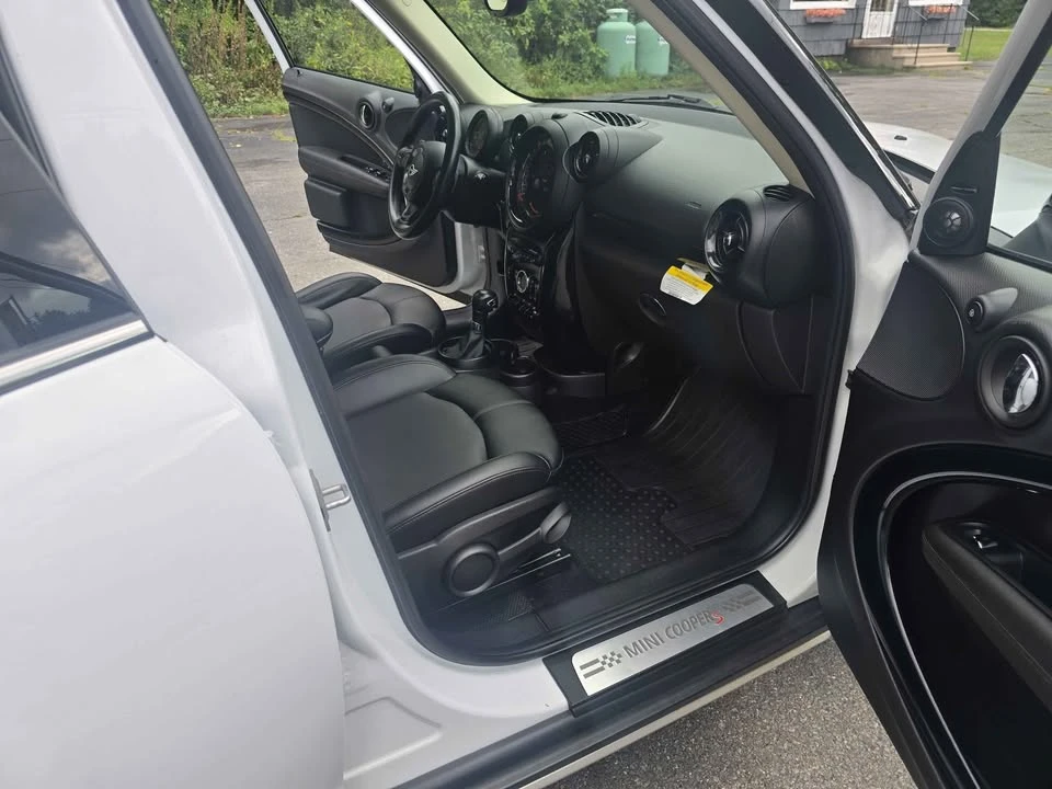 2016 Mini Countryman 1st Gen - Image 9 of 19