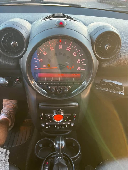 2016 Mini Countryman 1st Gen - Image 17 of 19