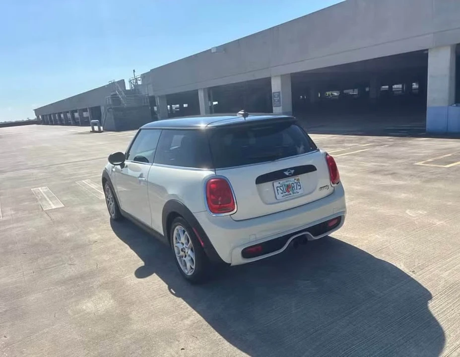 2016 Mini Mini 3rd Gen - Image 2 of 6