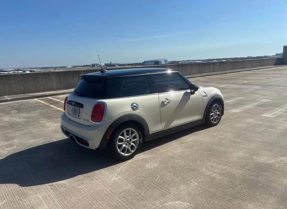 2016 Mini Mini 3rd Gen - Image 3 of 6