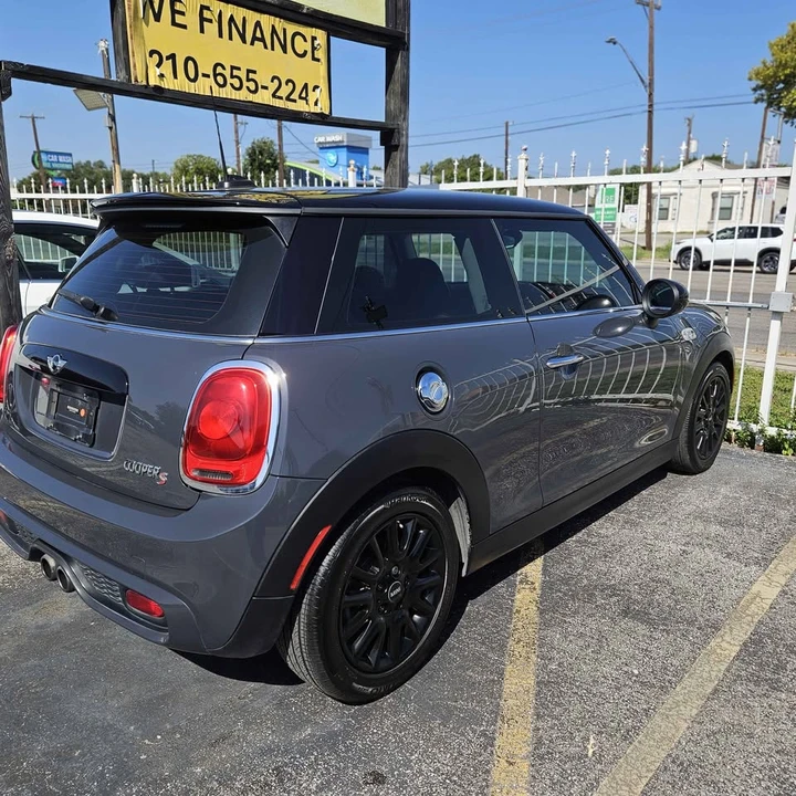 2016 Mini Mini 3rd Gen - Image 2 of 8