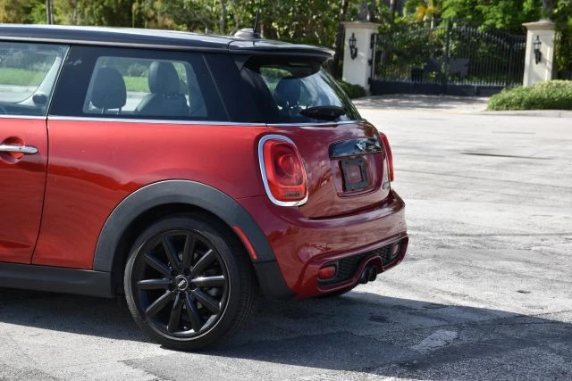 2016 Mini Mini Cooper S 3rd Gen - Image 11 of 17