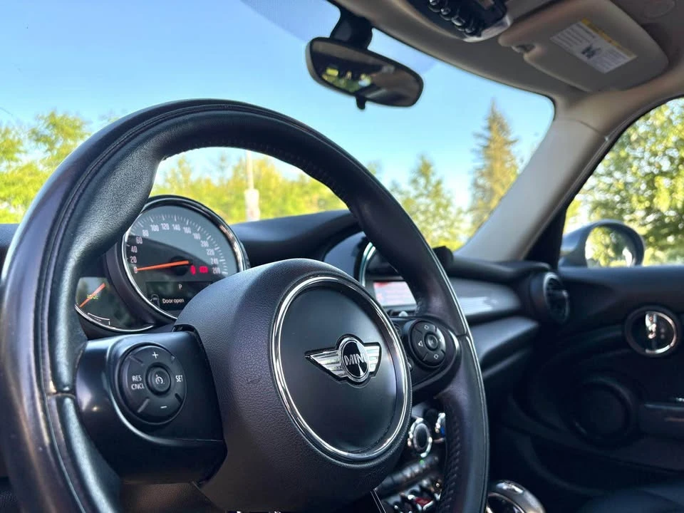 2016 Mini Mini 3rd Gen - Image 4 of 6