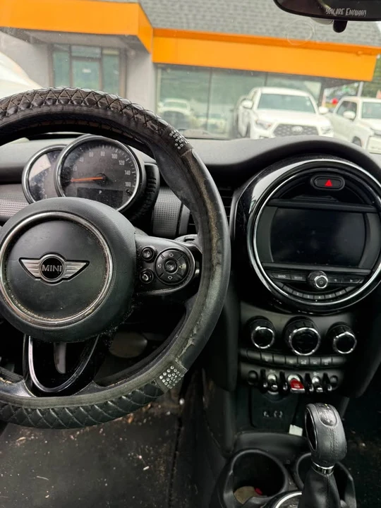 2016 Mini Mini 3rd Gen - Image 4 of 10
