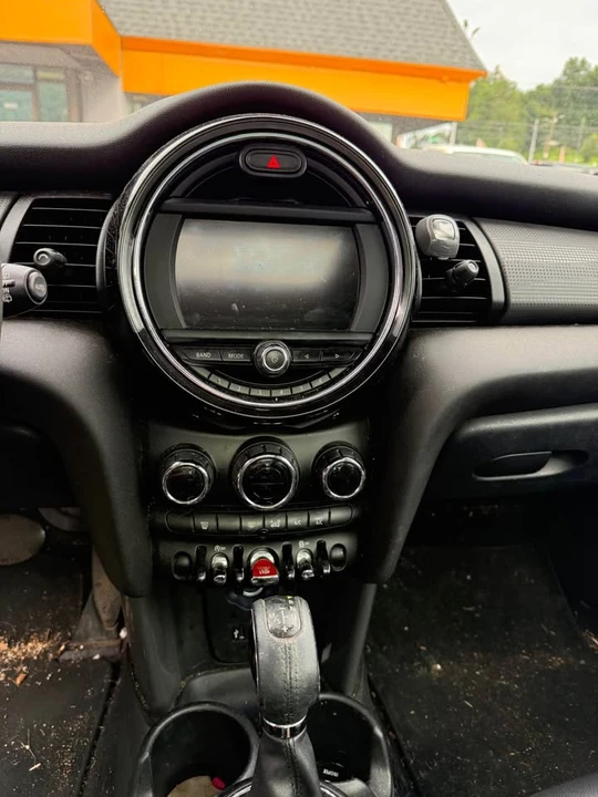 2016 Mini Mini 3rd Gen - Image 9 of 10