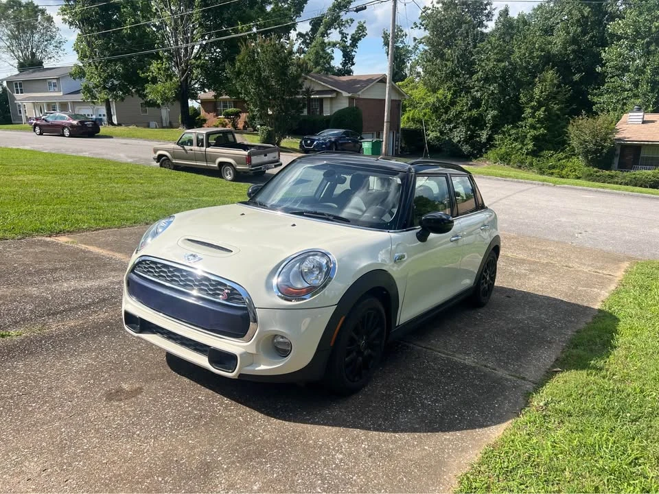 2016 Mini Mini 3rd Gen - Image 2 of 7