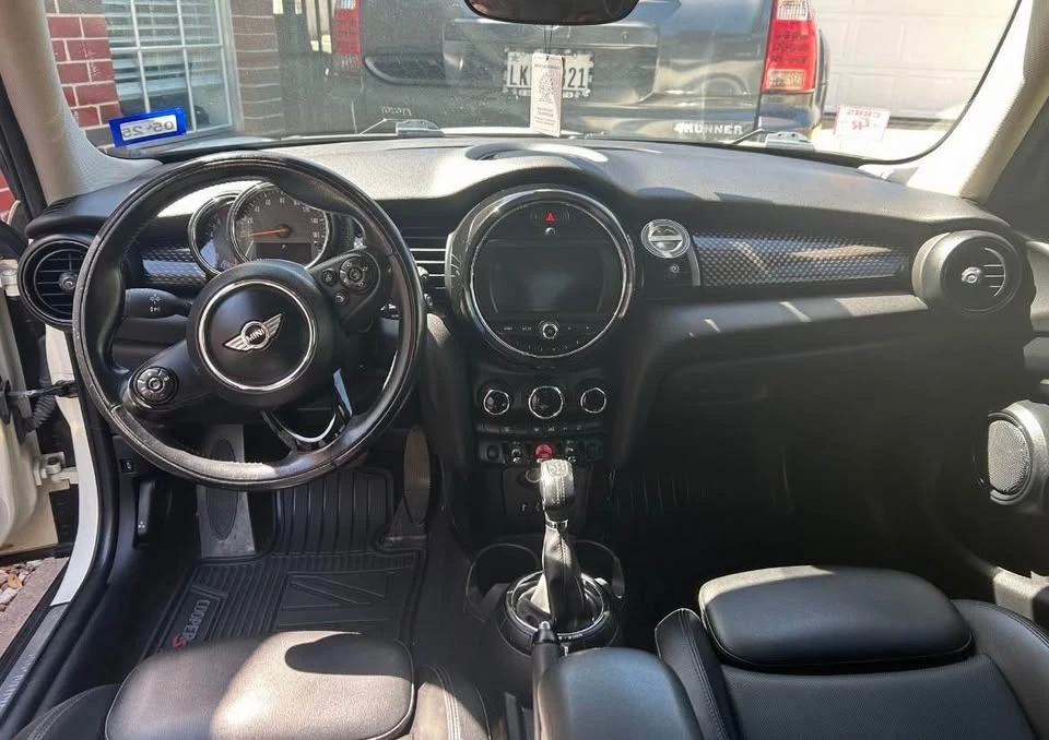 2016 Mini Mini 3rd Gen - Image 2 of 8