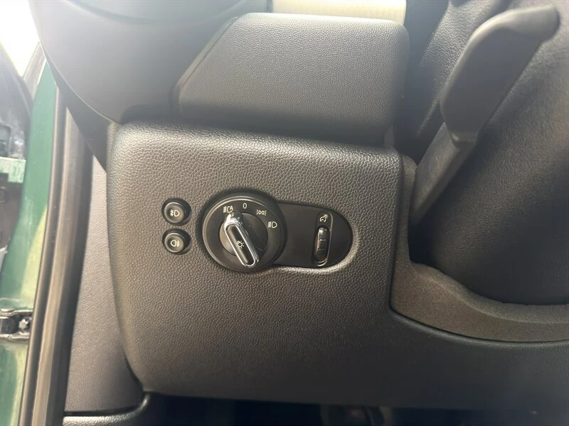 2016 Mini Mini Cooper S 3rd Gen - Image 15 of 16