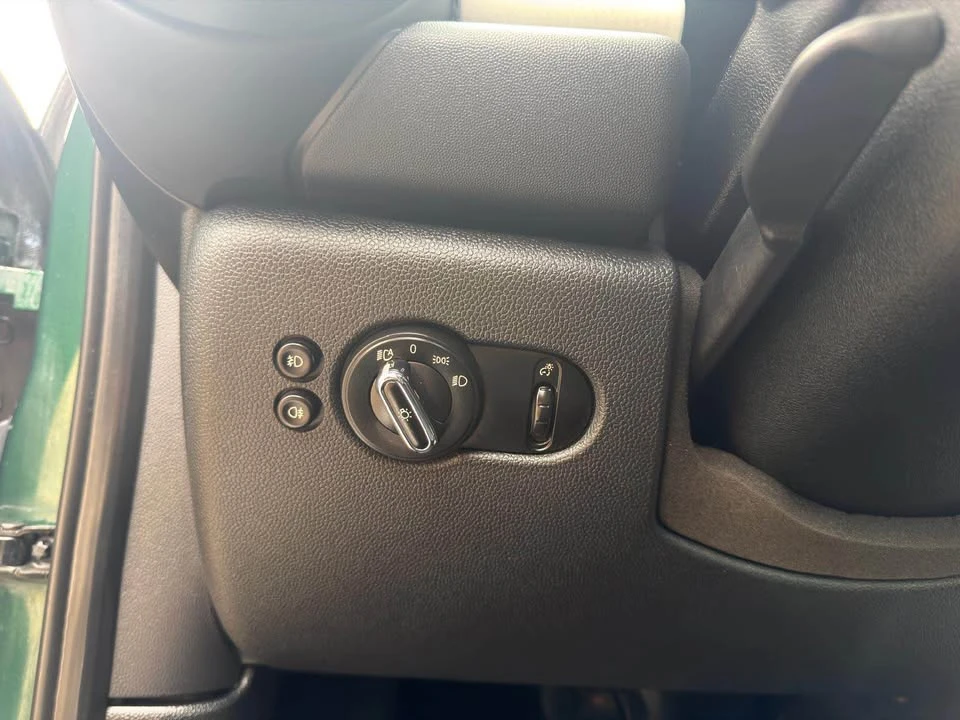 2016 Mini Mini Cooper S 3rd Gen - Image 15 of 16