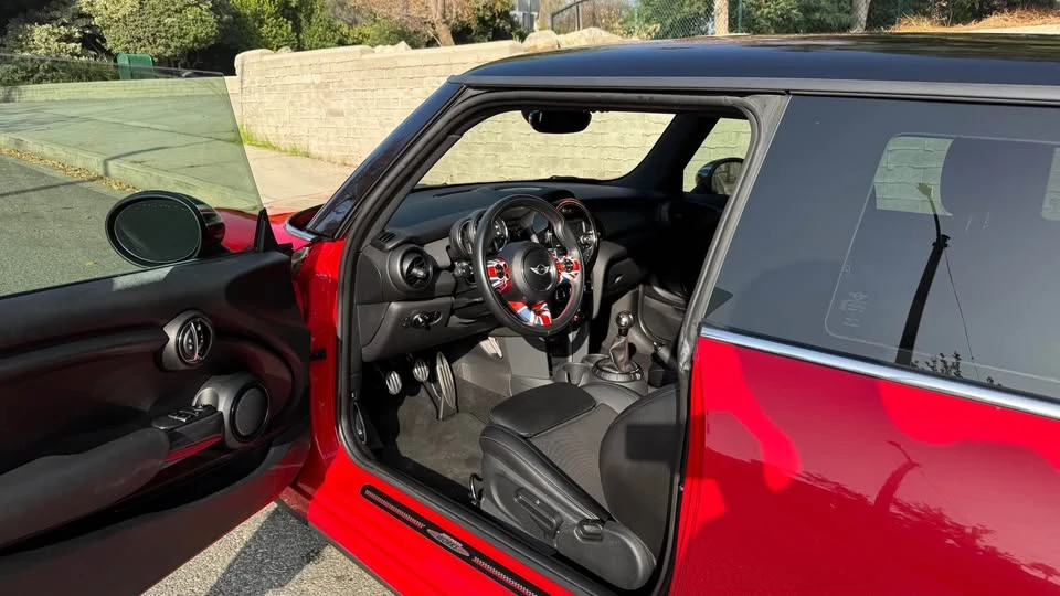 2016 Mini Mini 3rd Gen - Image 3 of 7