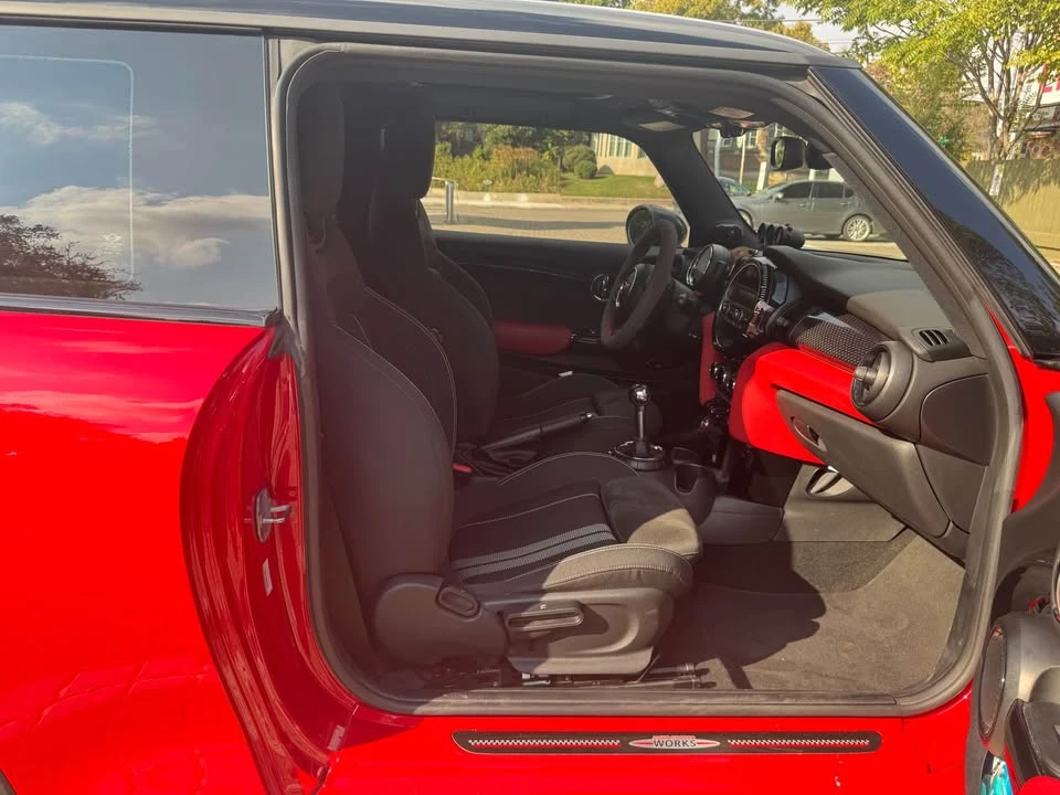 2016 Mini Modern Mini - Image 10 of 15