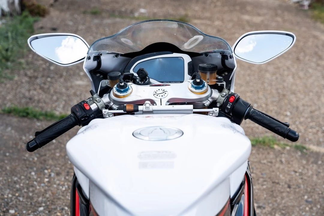 2016 MV Agusta F4 - Image 3 of 31