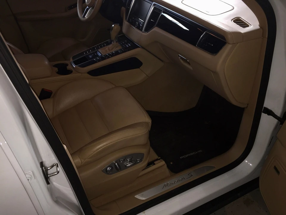 2016 Porsche Macan S - Image 14 of 20