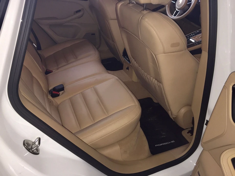 2016 Porsche Macan S - Image 16 of 20